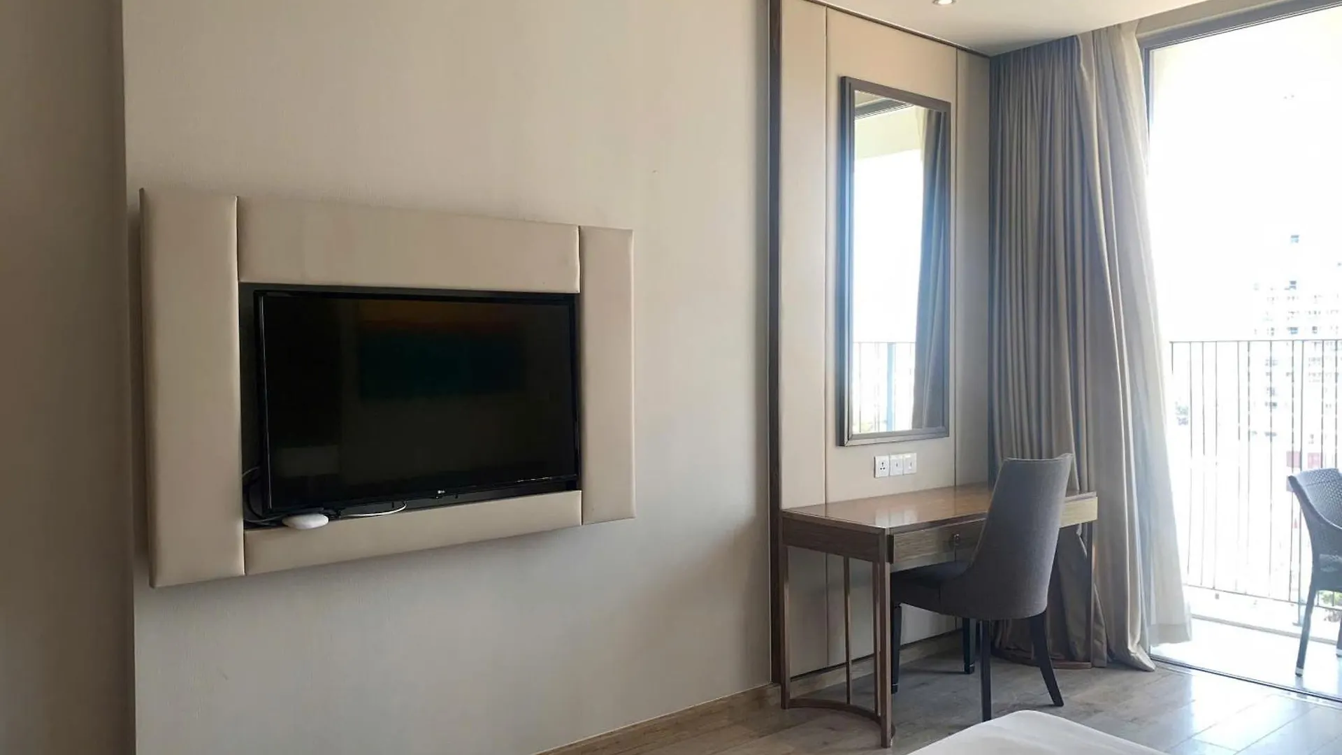 Panorama Nha Trang Emerald Sky 0*,  וייטנאם